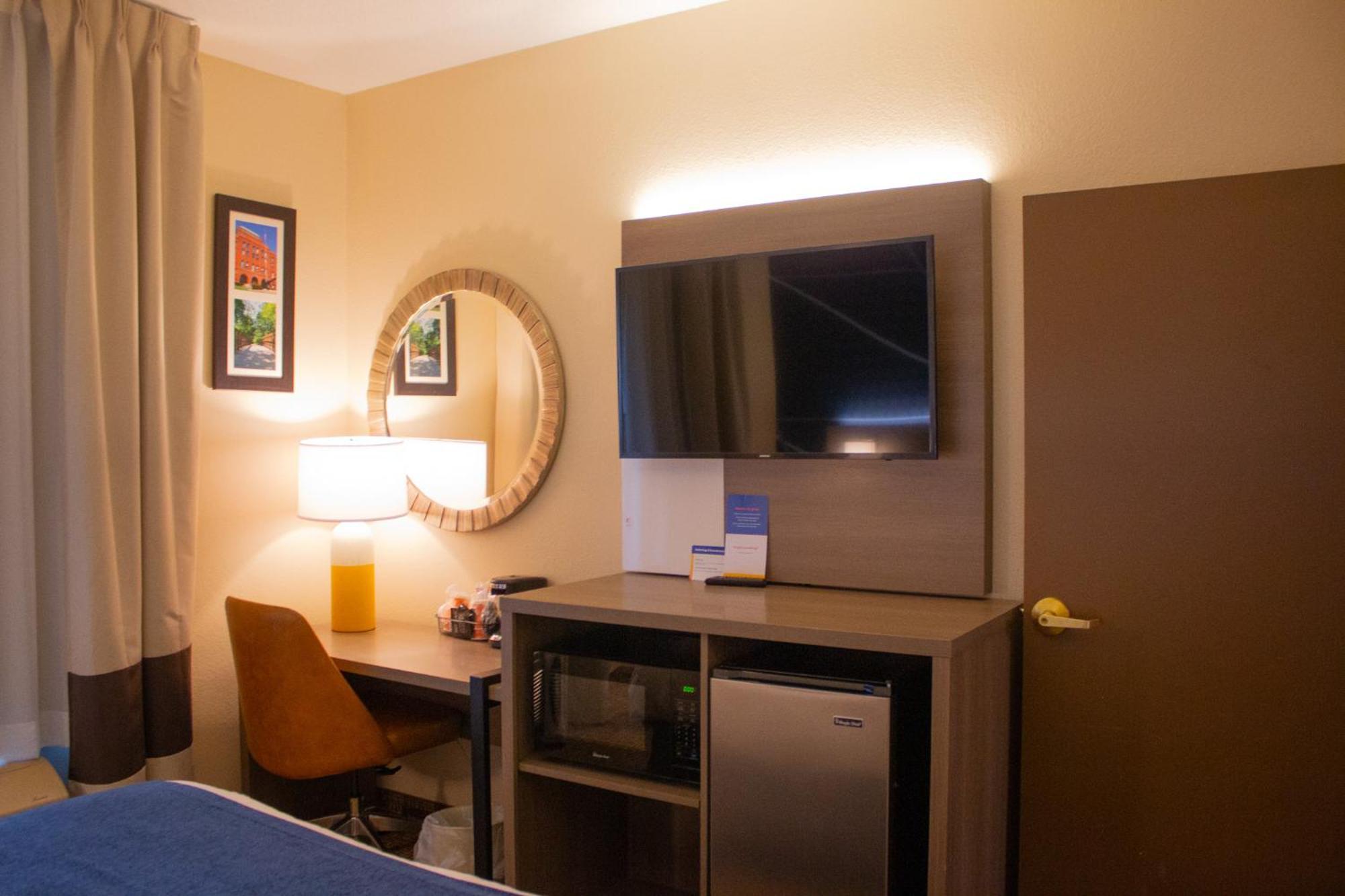 Comfort Inn & Suites Geneva- West Chicago Экстерьер фото