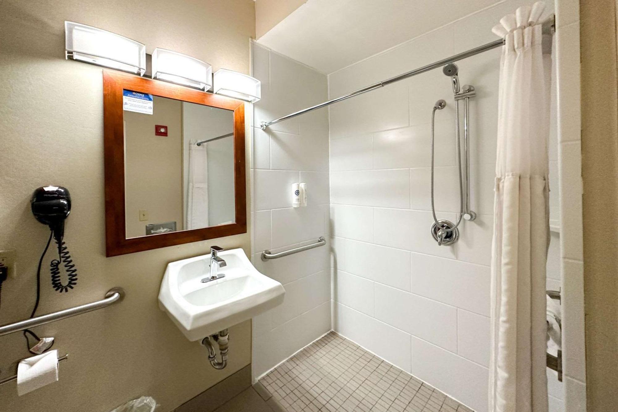 Comfort Inn & Suites Geneva- West Chicago Экстерьер фото